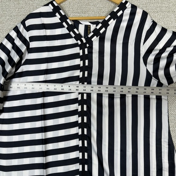 Go‎ Kismet Sz M Top Striped Tunic Top Black White Shark Bite 3/4 sleeve Artsy - Picture 5 of 14